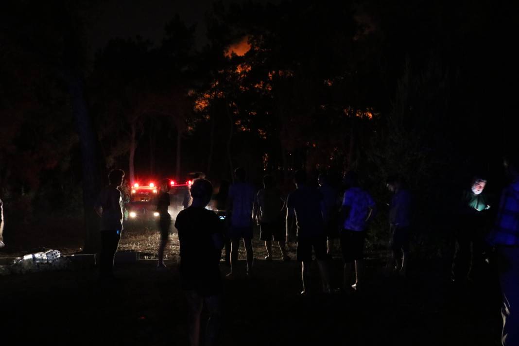 Antalya Kemer'deki yangın hızla büyüdü, devlet hastanesi ve evler boşaltıldı 2